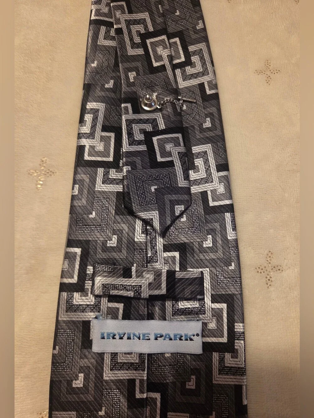 Irvine Park Silk Tie & Tack Classic Geometric Pattern in Black and Gray